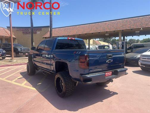 Deep Ocean Blue Metallic 2018 Chevrolet Silverado 1500 2LT