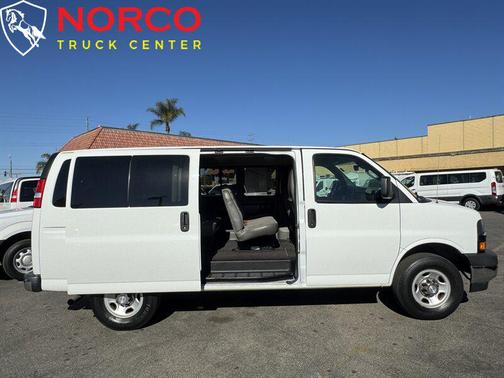 2019 Chevrolet Express 3500 LT