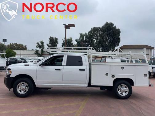 2021 RAM 2500 Tradesman Crew Cab 4x2 8' Box
