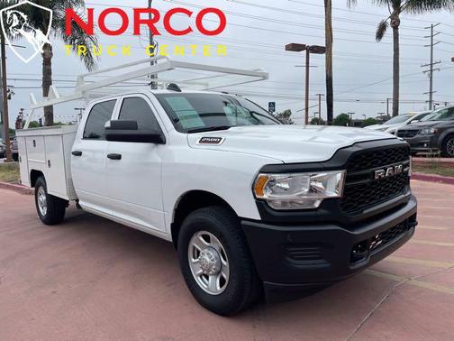 2021 RAM 2500 Tradesman Crew Cab 4x2 8' Box