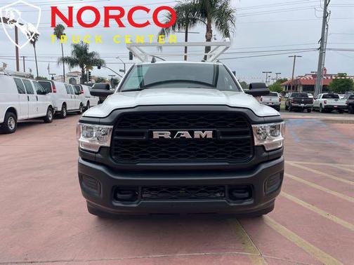 2021 RAM 2500 Tradesman Crew Cab 4x2 8' Box