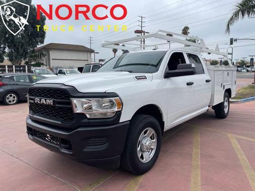 2021 RAM 2500 Tradesman Crew Cab 4x2 8' Box