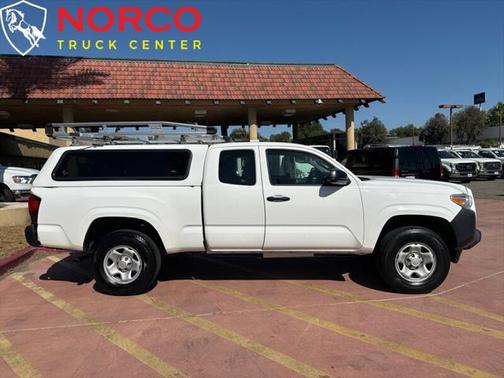 2018 Toyota Tacoma SR