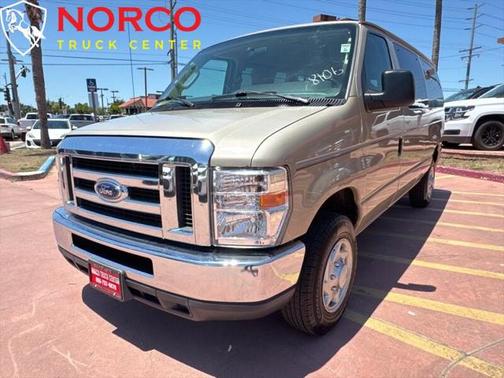 2013 Ford E350 Super Duty XLT