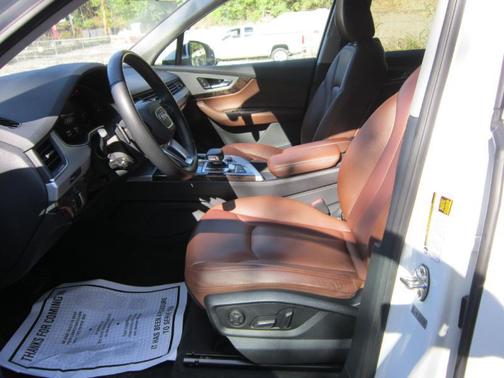 2019 Audi Q7 45 Premium Plus