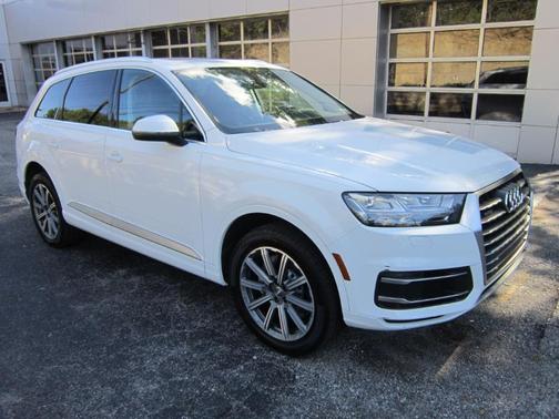 2019 Audi Q7 45 Premium Plus