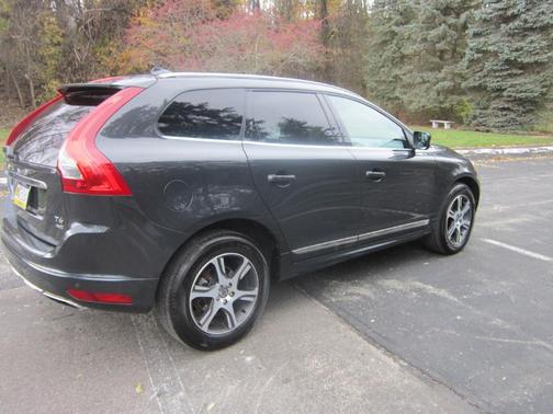 2015 Volvo XC60 T6 Premier Plus