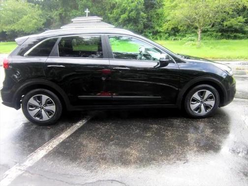 2017 Kia Niro EX