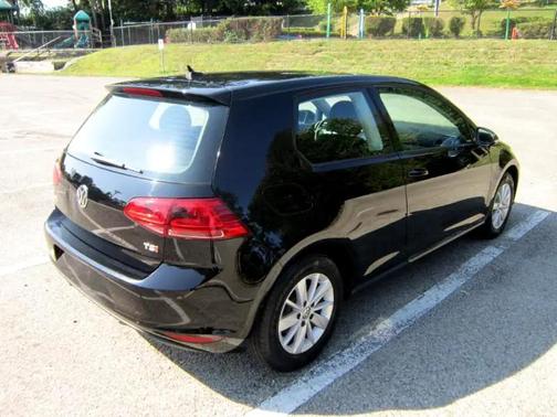 2015 Volkswagen Golf TSI S 2-Door