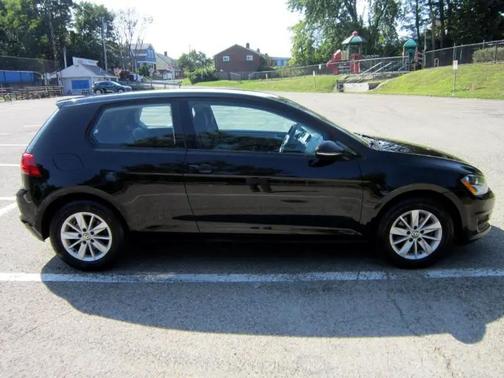 2015 Volkswagen Golf TSI S 2-Door