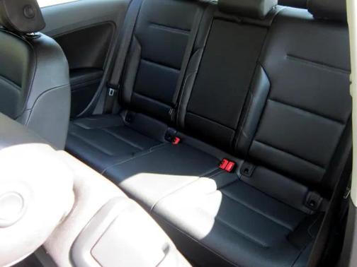 2015 Volkswagen Golf TSI S 2-Door