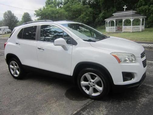 Summit White 2015 Chevrolet Trax LTZ
