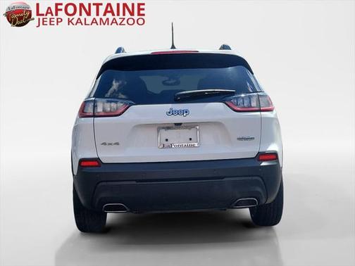 2022 Jeep Cherokee Latitude Lux