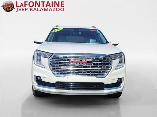 2023 GMC Terrain Denali