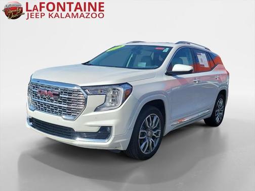 2023 GMC Terrain Denali