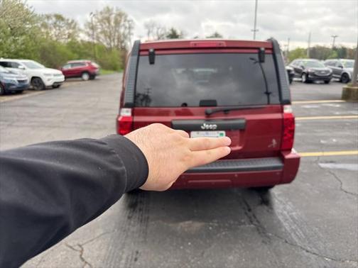 2008 Jeep Commander Sport