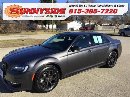 2022 Chrysler 300 Touring L