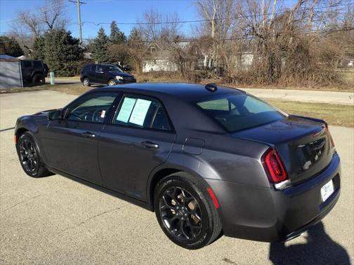 2022 Chrysler 300 Touring L