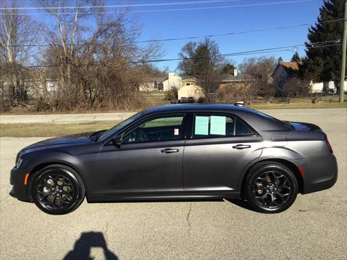 2022 Chrysler 300 Touring L