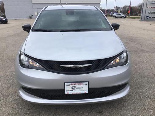 2026 Chrysler Voyager LX