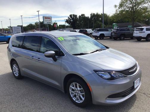 2017 Chrysler Pacifica Touring