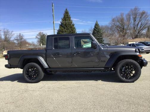 2025 Jeep Gladiator Nighthawk