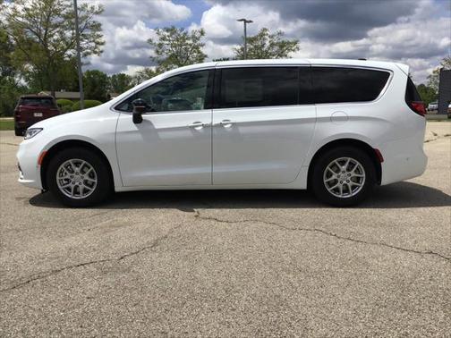 2025 Chrysler Pacifica L
