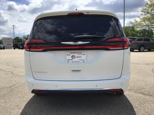 2025 Chrysler Pacifica L