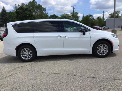 2025 Chrysler Pacifica L