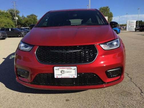 2026 Chrysler Pacifica L