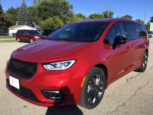 2026 Chrysler Pacifica L