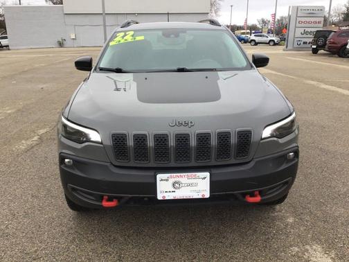 2022 Jeep Cherokee Trailhawk