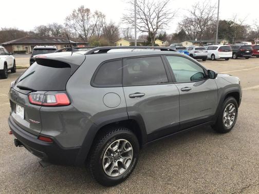 2022 Jeep Cherokee Trailhawk