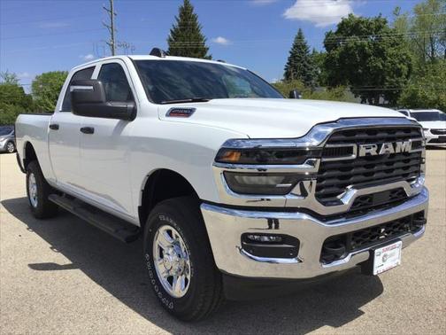 2025 RAM 2500 Tradesman Crew Cab 4x4 6'4' Box