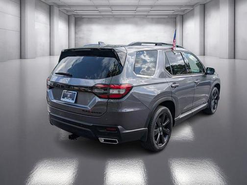 Modern Steel Metallic 2025 Honda Pilot Black Edition