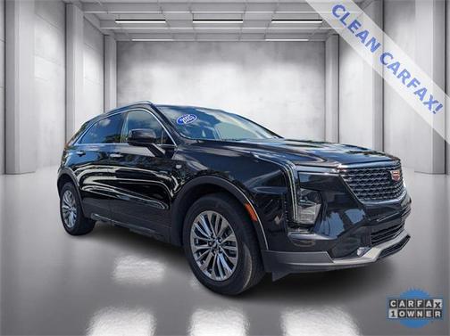 2025 Cadillac XT4 Premium Luxury