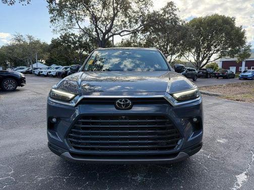 2025 Toyota Grand Highlander Platinum