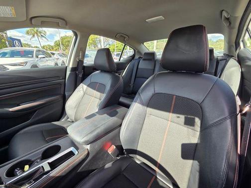 2022 Nissan Altima SR FWD