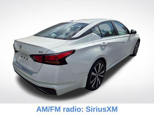 2022 Nissan Altima SR FWD