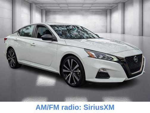 2022 Nissan Altima SR FWD