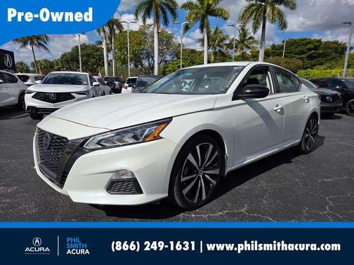 2022 Nissan Altima SR FWD