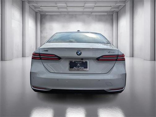 2025 BMW 540 i xDrive