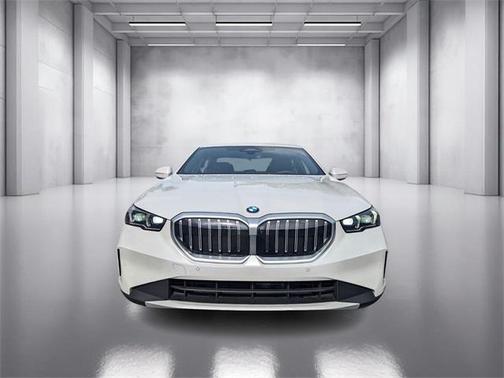 2025 BMW 540 i xDrive