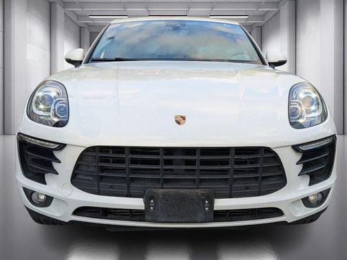 2018 Porsche Macan Base