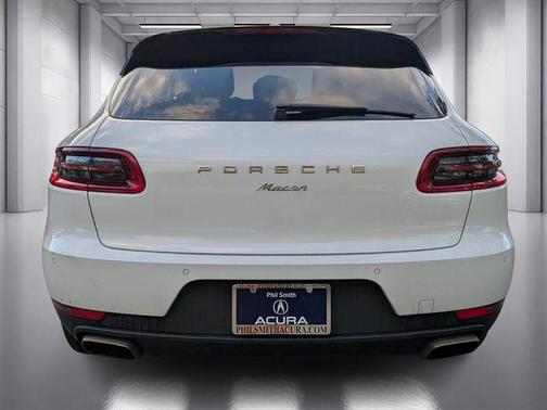 2018 Porsche Macan Base