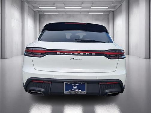 2024 Porsche Macan Base