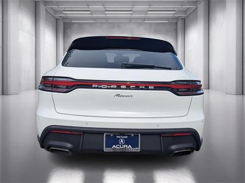 2024 Porsche Macan Base