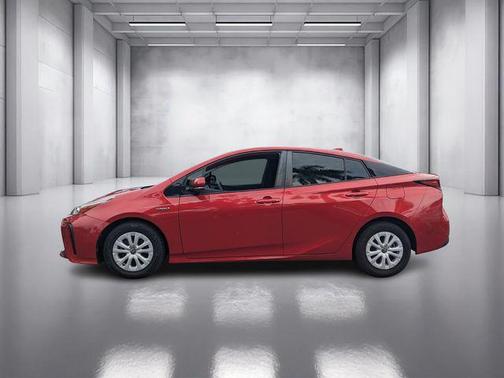 2019 Toyota Prius LE
