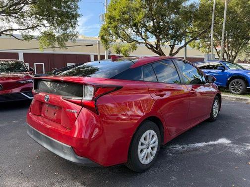 2019 Toyota Prius LE