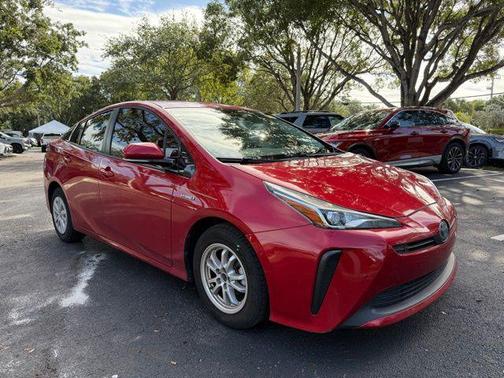 2019 Toyota Prius LE